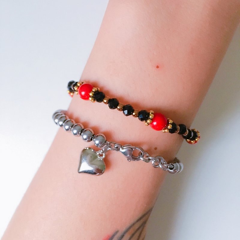 Turn & Jump! Red Coral fine chain ore bracelet - Bracelets - Gemstone Red