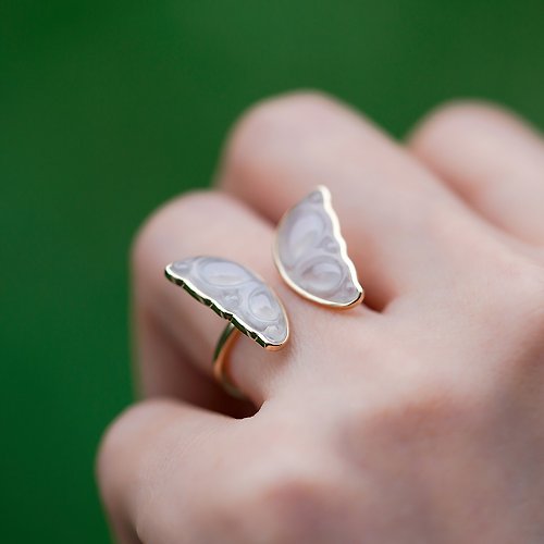 VISHI未時東方美學珠寶 白冰蝴蝶翡翠戒指 未時設計18k黃金鑲玉天然A貨冰種珠寶開口指環
