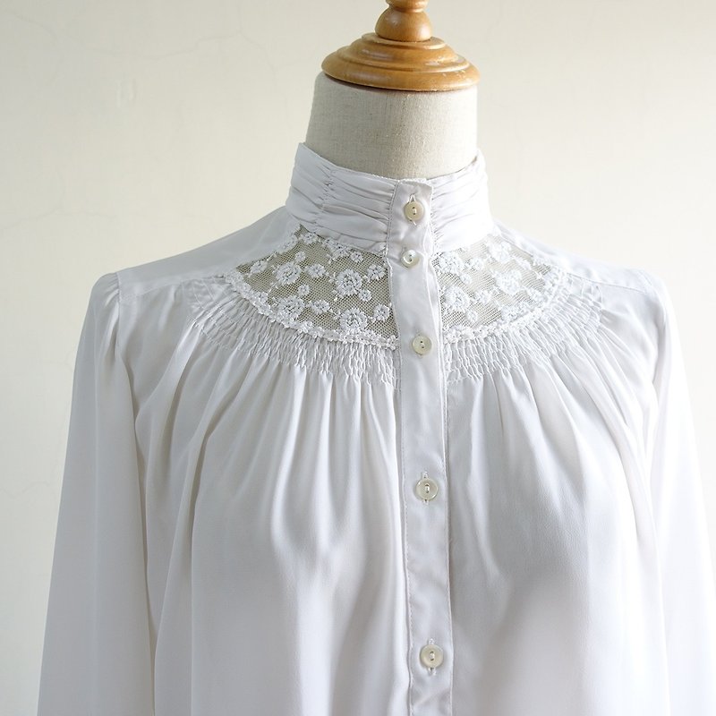 │Slowly│ Lace embroidery/vintage top│vintage.Retro.Art - เสื้อผู้หญิง - เส้นใยสังเคราะห์ ขาว