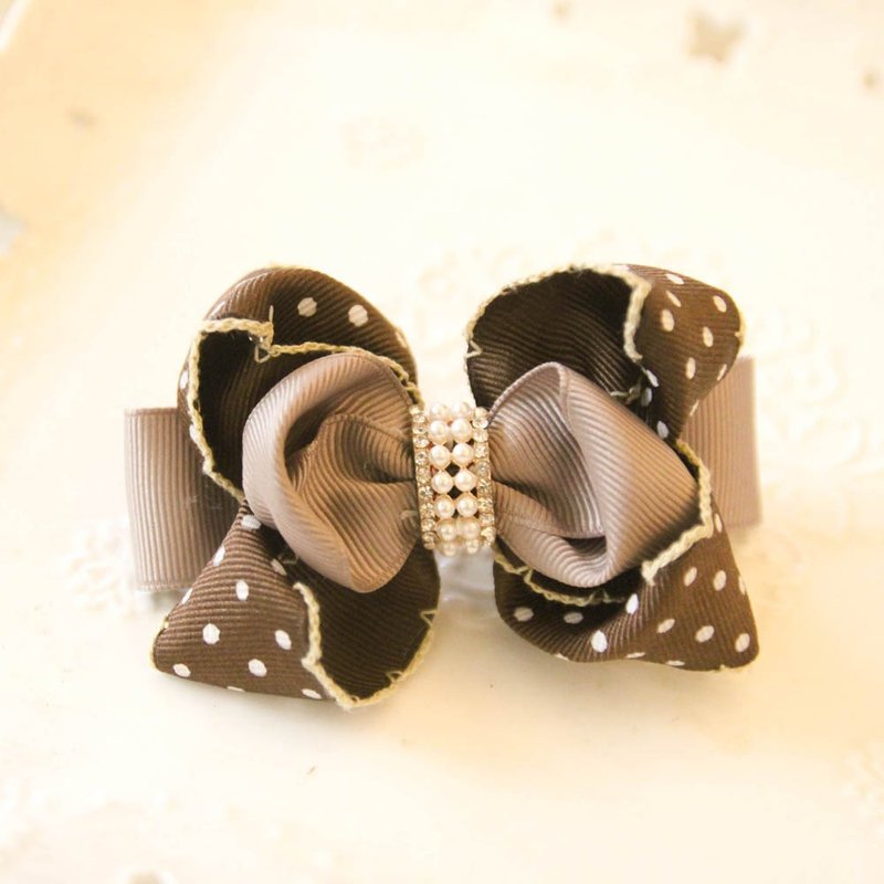 【Mother's Day】Coffee water jade dot three-dimensional bow French clip - เครื่องประดับผม - ผ้าฝ้าย/ผ้าลินิน สีนำ้ตาล