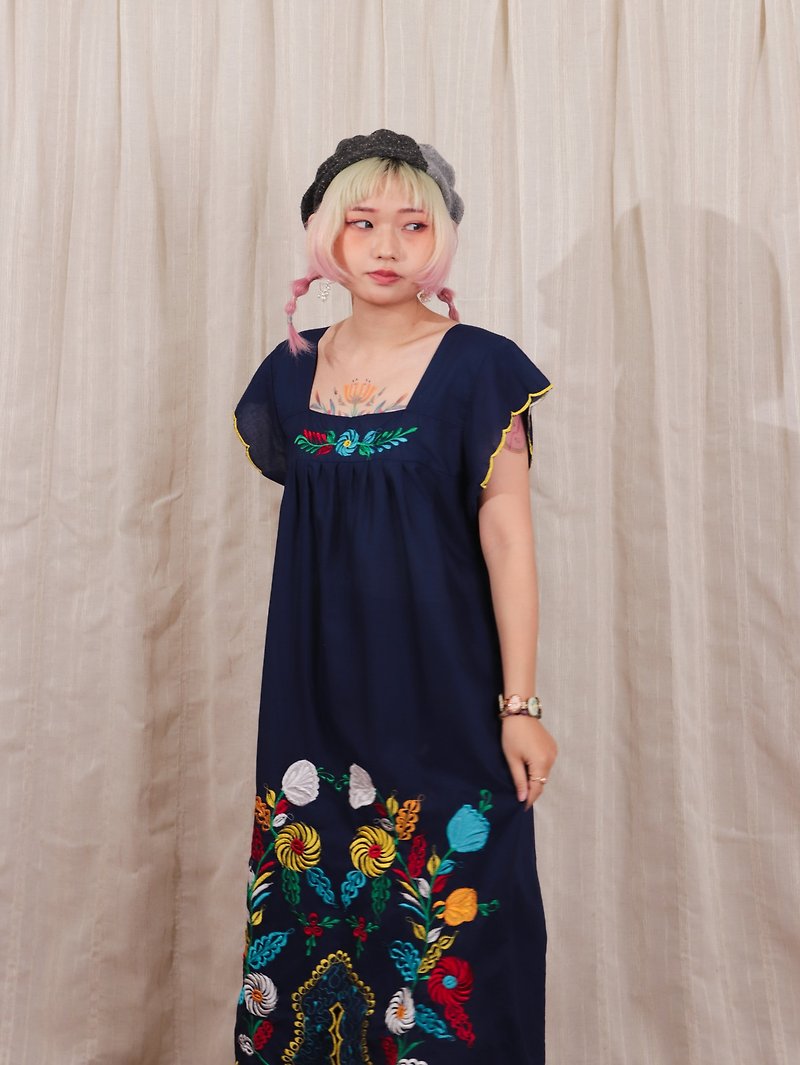 Tsubasa.Y│Mexico Embroidered Dress A08 Dark Blue Vines Embroidered Vintage Dress Traditional - ชุดเดรส - ผ้าฝ้าย/ผ้าลินิน สีน้ำเงิน