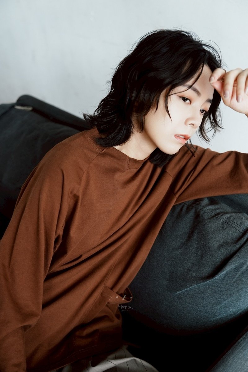 小我獨家 南山tower雙口袋中磅長袖 - 2色 - 雙口咖 - 女 T 恤 - 棉．麻 咖啡色