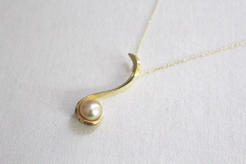 South Sea Pearl Silver Pendant Gold Color - Necklaces - Other Metals Gold