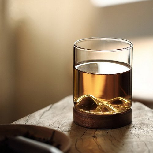 本來設計-Taiwan 木笙山型水杯。北美胡桃