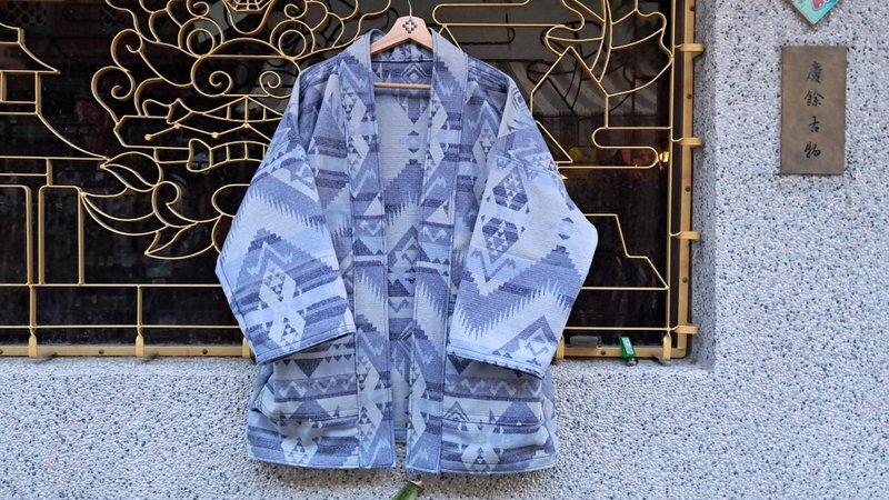 AMIN'S SHINY WORLD Azure wool Indian thick pound jacquard KIMONO - เสื้อโค้ทผู้ชาย - ผ้าฝ้าย/ผ้าลินิน สีน้ำเงิน