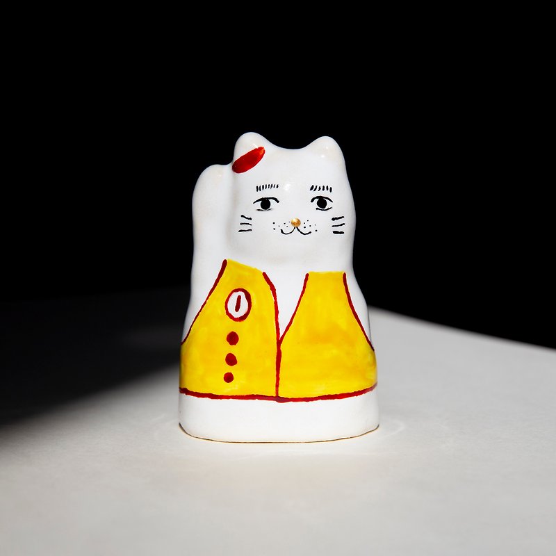 Street Lucky Lucky Cat-Registration No. 1 - Items for Display - Pottery White