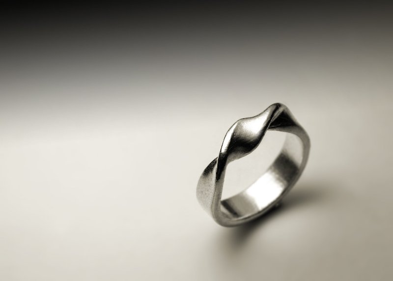 Abstract twist ring - General Rings - Other Metals Silver