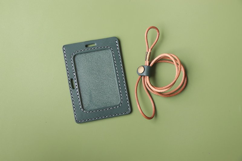 【Integrated into the new product page】Grey green|vegetable tanned leather straight and horizontal dual-use identification card holder|GOGORO card holder - ที่ใส่บัตรคล้องคอ - หนังแท้ สีเขียว