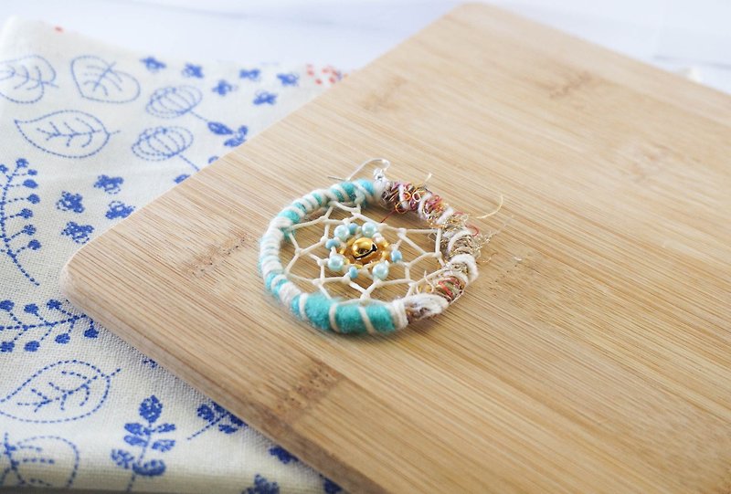 Handmade yarn lace catch the dream earrings | lake (can be customized) - ต่างหู - ผ้าไหม 