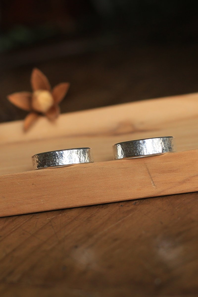 Spring and Autumn Handmade | 999 Silver Silver chiseled hammer ring sterling silver ring set | Fully handmade with ancient methods - แหวนทั่วไป - เงินแท้ 