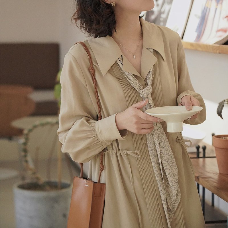 Khaki Pleated Lace-up Dress|One Piece|Spring Style|Tenvel|Sora-707 - ชุดเดรส - ไฟเบอร์อื่นๆ สีกากี