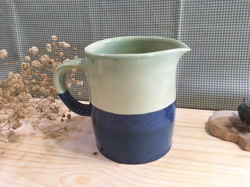 Drink a lot of cups - Mugs - Pottery Green