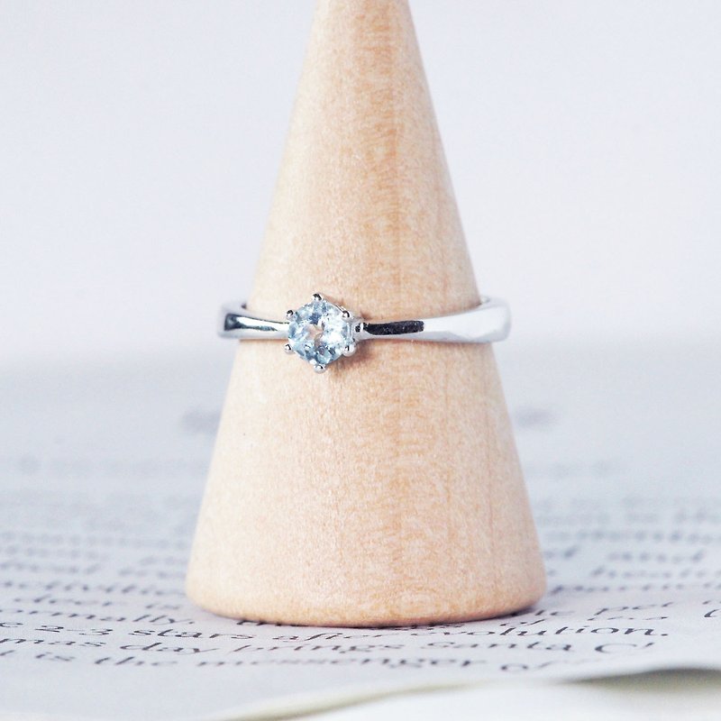 頂級淡色海藍寶戒指-純銀鍍白金-可調式-3月誕生石 - 戒指 - 半寶石 透明