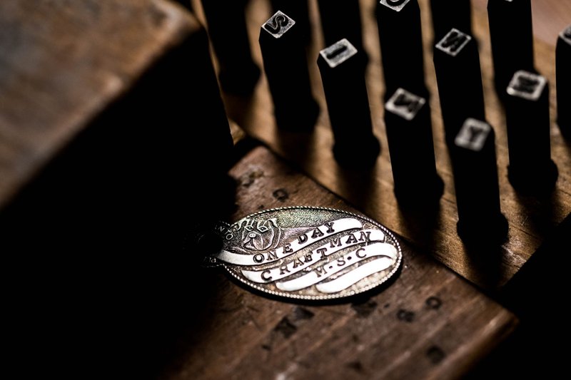 ONE DAY CRAFTSMAN 一日工匠 - 鬥牛犬銅牌鑰匙圈 (敲字款) - 金工/飾品 - 其他金屬 