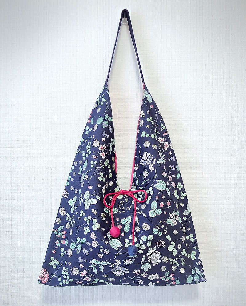 2019 spring color side backpack / Japanese imported cloth / large size / blue small flower - Messenger Bags & Sling Bags - Cotton & Hemp Blue