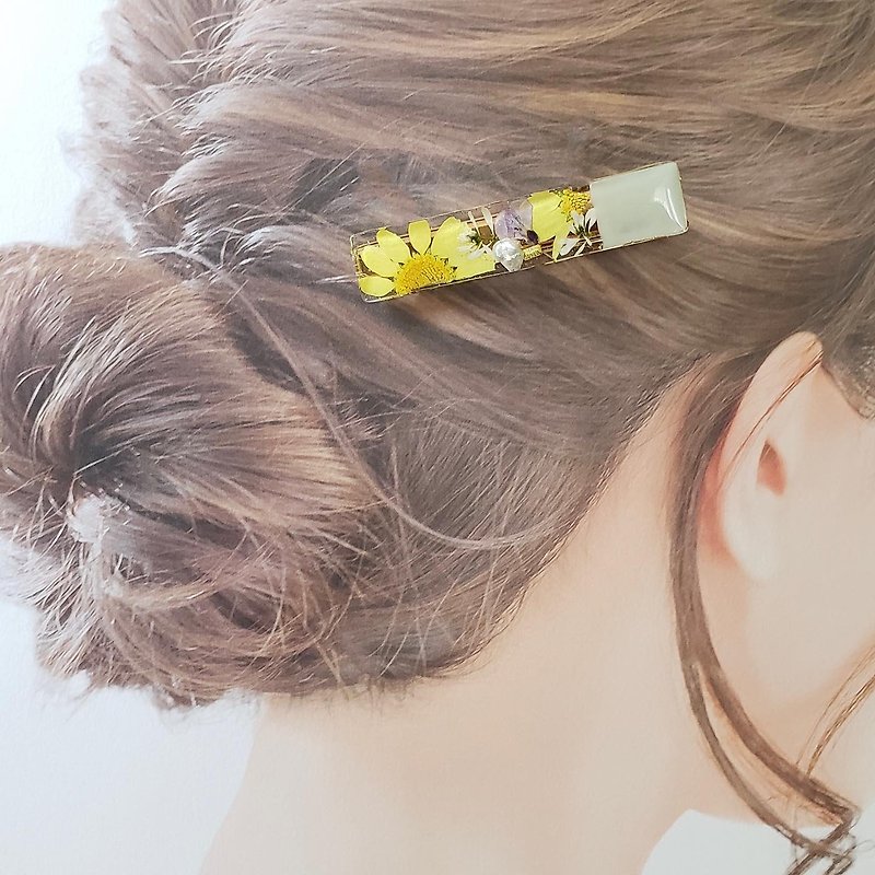 Square Chrysanthemum Monochrome Hair Clip - Hair Accessories - Plants & Flowers Multicolor
