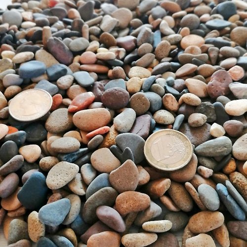 海玻璃給你 Sea stones for pebble pictures.Beach rocks.Tiny beach pebble for art.Free shaped