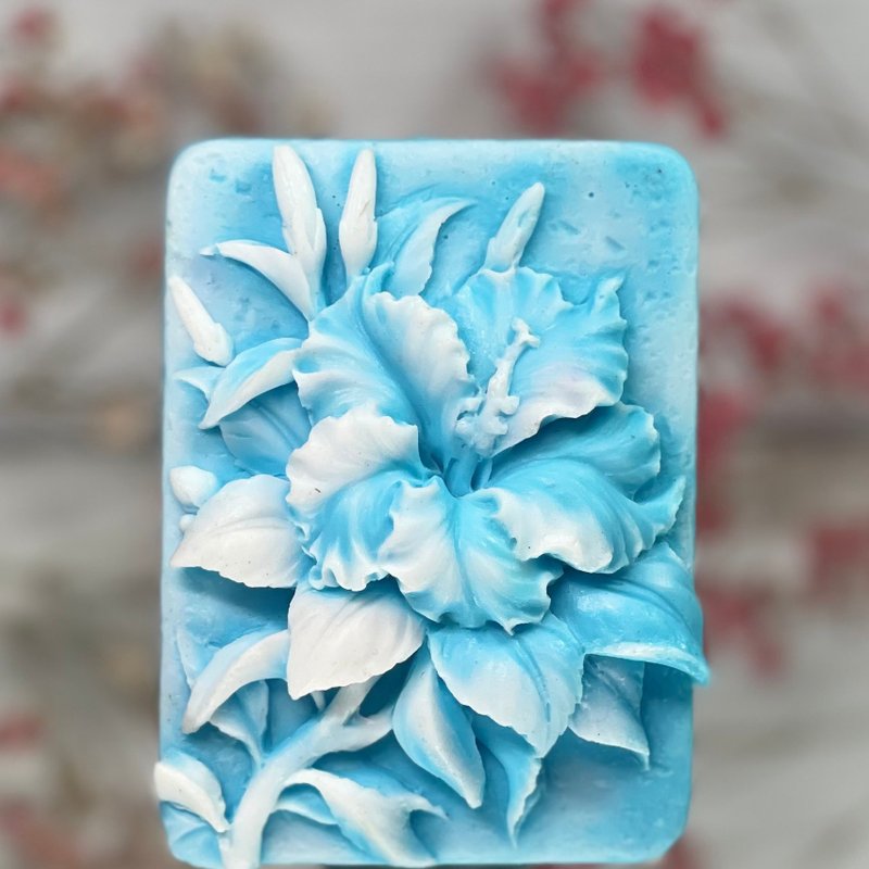 藝術香氛花皂(朱槿花)藍 手工皂 可客製顏色/香氛 - 肥皂/手工皂 - 其他材質 白色