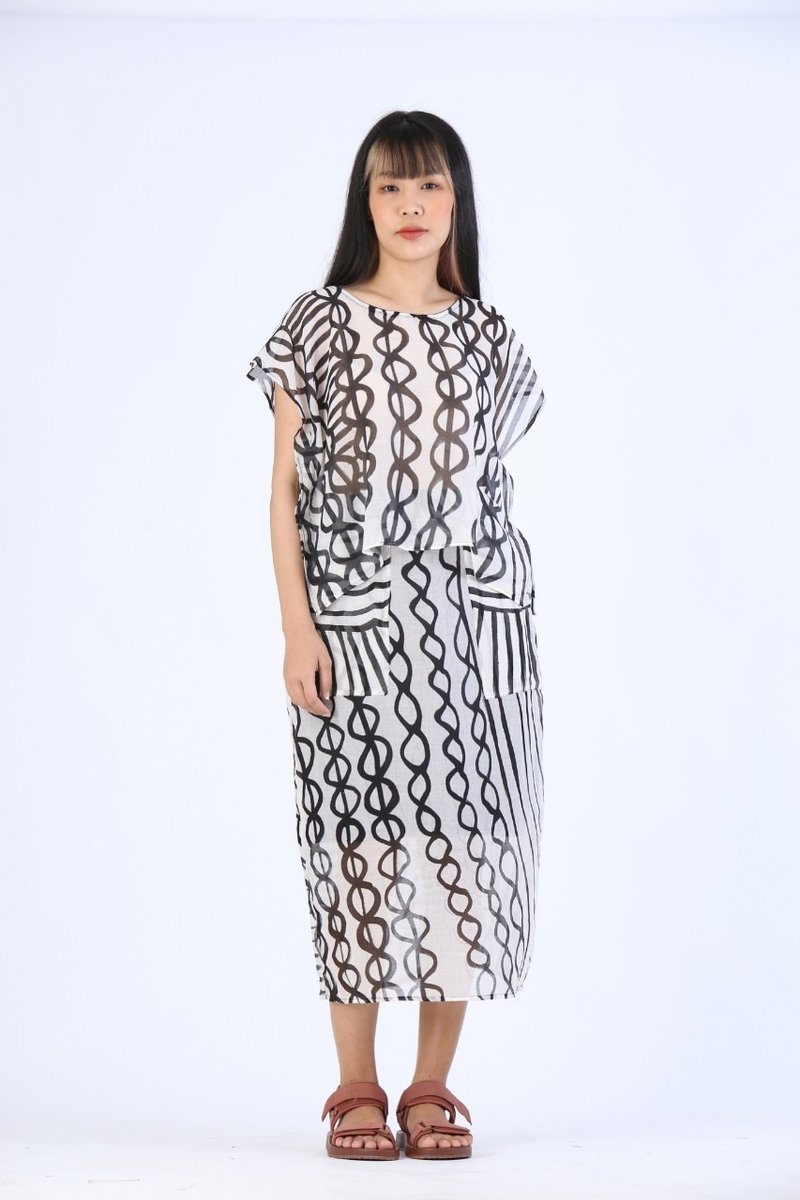 Abtract Blouse Cotton Voile Hand Paint Free Size - 女上衣/長袖上衣 - 棉．麻 白色