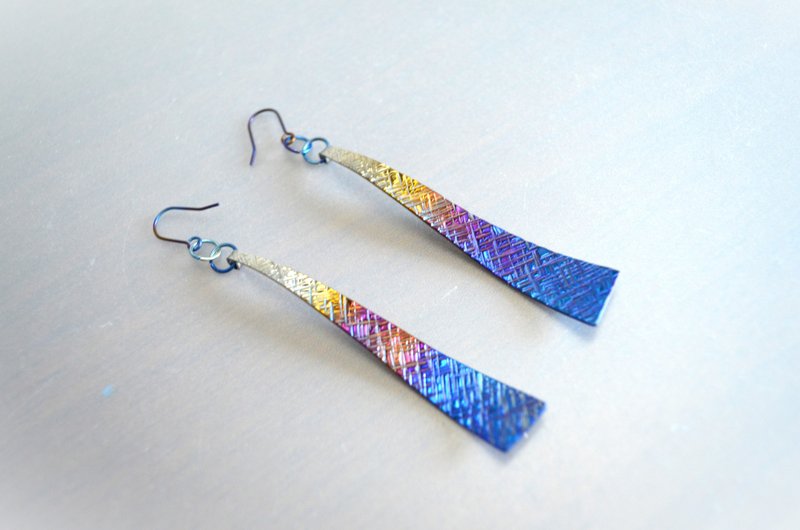 Titanium pierced earrings・チタン製ピアス・STREET・G・クロスハッチ・A - ピアス・イヤリング - 金属 多色