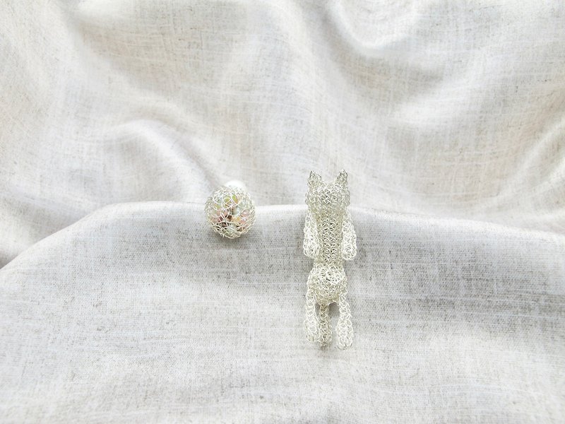 A cat mini earrings - Earrings & Clip-ons - Other Metals Silver