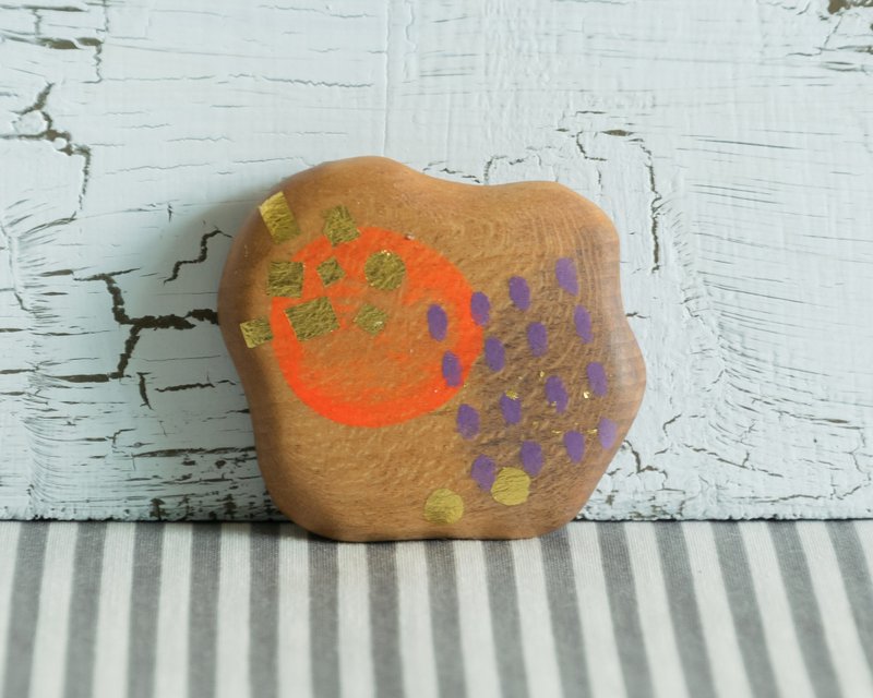 Small Abstract Hand Painted Wood Pocket Mirror (purple dots) - อุปกรณ์แต่งหน้า/กระจก/หวี - ไม้ สีม่วง