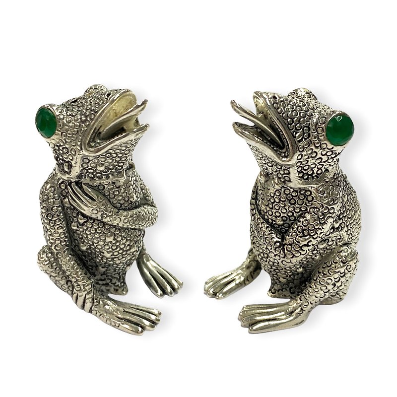Novelty Style Toad Pair with Emerald Salt and Pepper Shaker Pots Silver Plated