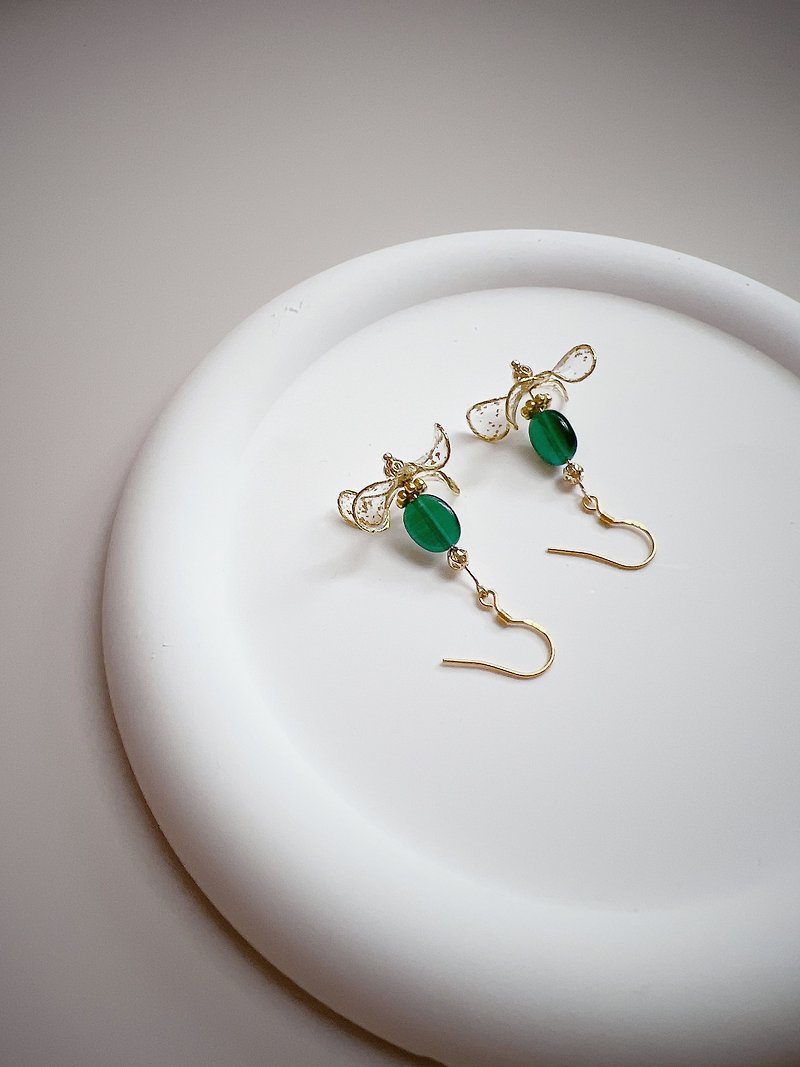 เรซิน ต่างหู สีเขียว - Emerald Age Dangling Resin Earrings