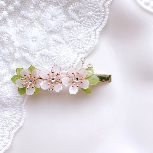 【春桜ヘアクリップ】レジンクリスタルフラワー髪飾りスカーフ
