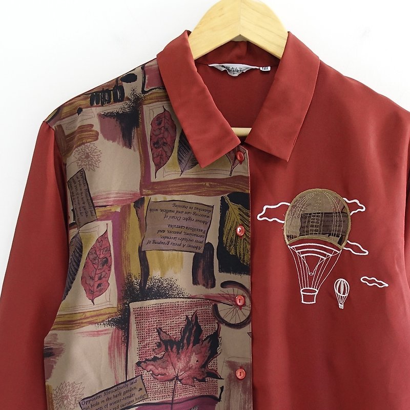 │Slowly│ hot air balloon - vintage shirt │vintage. retro. literature. Japanese system - เสื้อเชิ้ตผู้หญิง - เส้นใยสังเคราะห์ หลากหลายสี