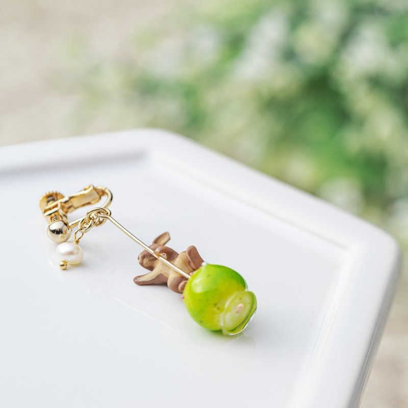 Happy Easter Candy Apple Milk Chocolate Rabbit  single earring - ต่างหู - พลาสติก สีเขียว