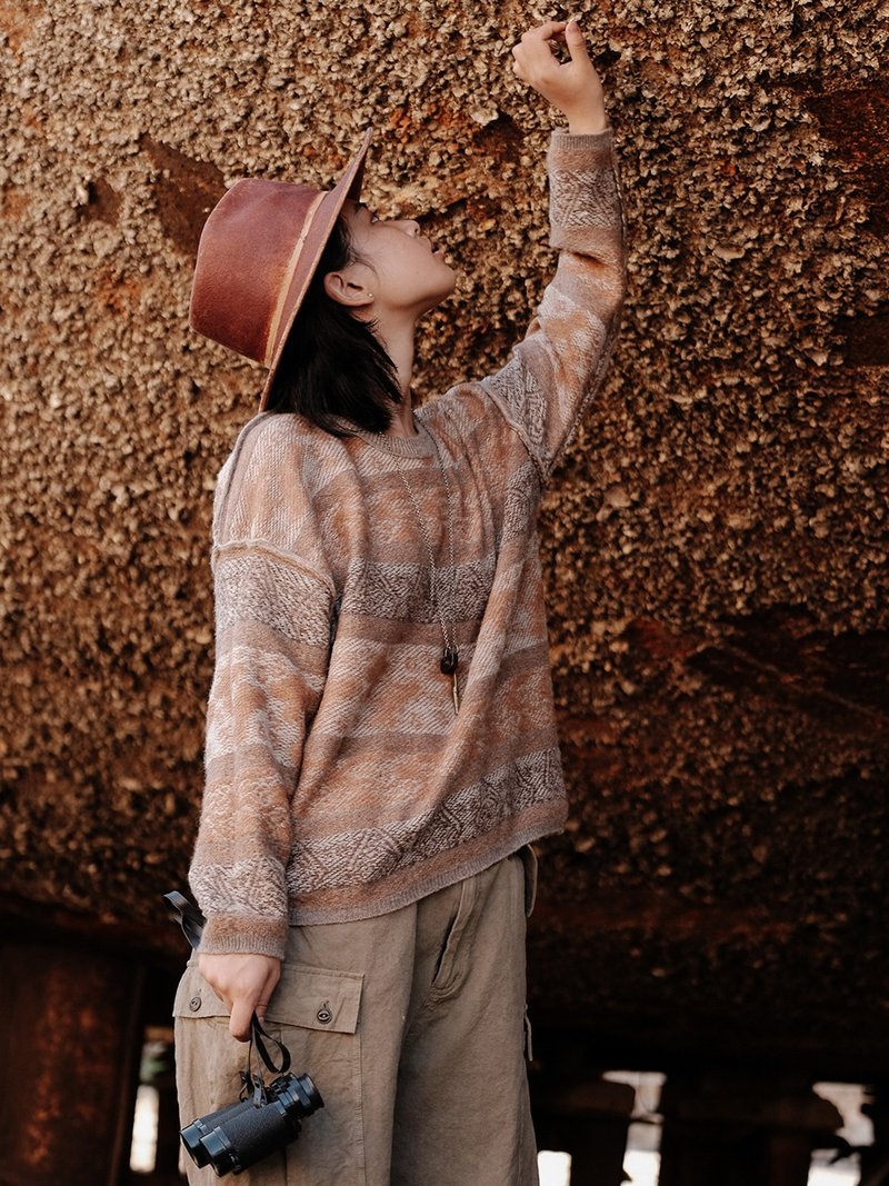 Autumn Leaf Yellow 2 Color Sheep Island Yak Down Sheep Wool Retro Round Neck Pullover Long Sleeve Sweater Knit - สเวตเตอร์ผู้หญิง - ขนแกะ สีเหลือง