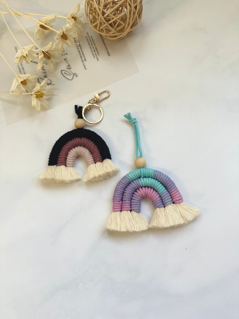 三色粗線款。彩虹吊飾/彩虹掛飾/鑰匙圈/包包掛飾/婚禮小物/生日 - 吊飾/掛飾 - 棉．麻 