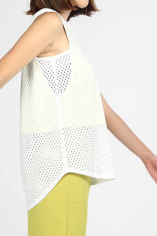 BREEZI ISLAND  都會機能服飾 雙層洞布透氣無袖衫 - 黃