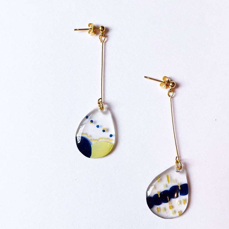 Rainy beach clip/pin earrings - Earrings & Clip-ons - Plastic 