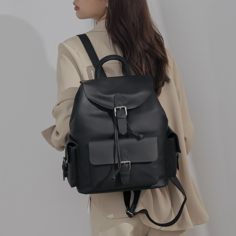 Three-dimensional Square Pocket - Neutral Backpack - Black - กระเป๋าเป้สะพายหลัง - หนังแท้ สีดำ