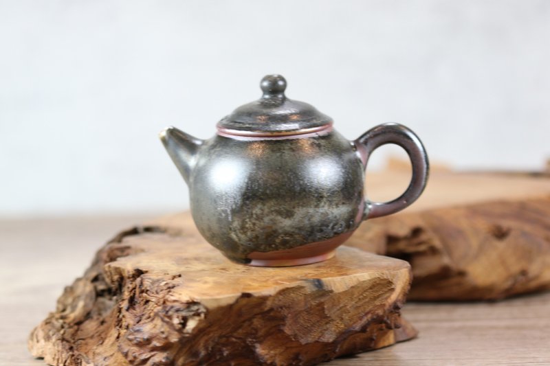 【送禮好物】160ml 柴燒天目釉 手拉坯茶壺 鶯歌葉敏祥作品 - 茶壺/茶杯/茶具 - 瓷 