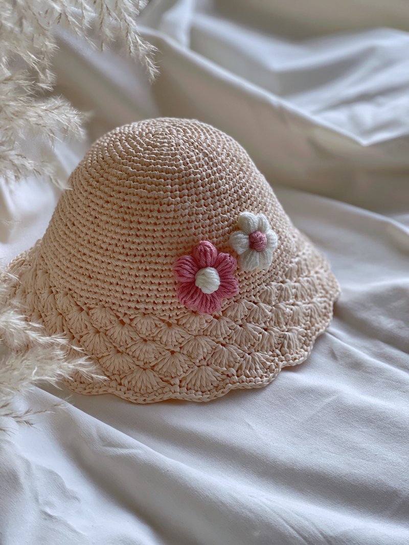 Knitted children's straw hat/children's hat/beach hat/moon gift/birthday gift - หมวกเด็ก - วัสดุอื่นๆ ขาว