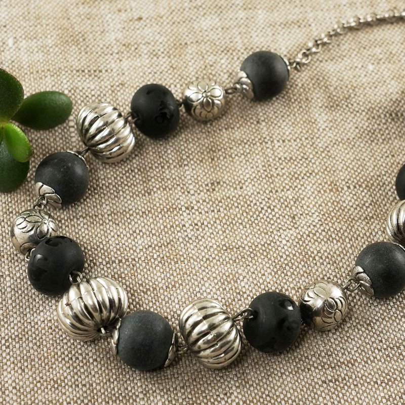 Shungite and Black Onyx Necklace Silver Black Stone Beaded Boho Necklace Jewelry - 項鍊 - 半寶石 黑色