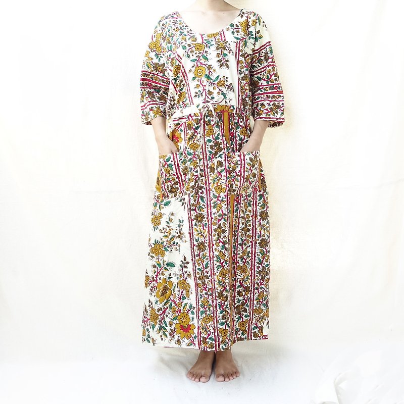 BajuTua / vintage / rhubarb flower Indian hand-painted dress - ชุดเดรส - ผ้าฝ้าย/ผ้าลินิน สีส้ม