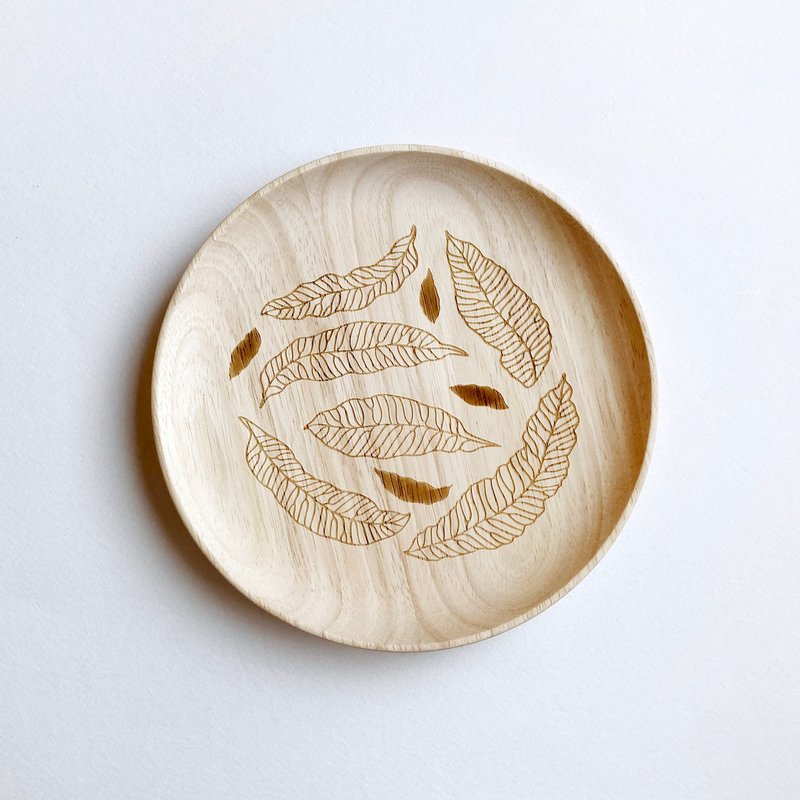 Fern Pattern Wooden Plate - Large - Angiopteris somai Hayata - จานและถาด - วัสดุอื่นๆ สีนำ้ตาล