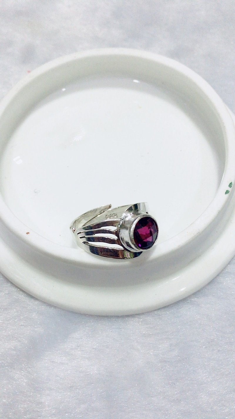 Garnet Finger Ring Handmade in Nepal 92.5% Silver - General Rings - Gemstone 