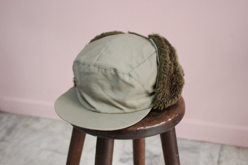 [Vintage hat] {Made in Italy} army green plush hat - หมวก - เส้นใยสังเคราะห์ สีเขียว
