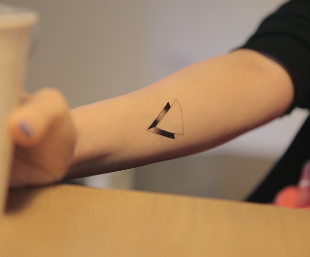 Deerhorn design / antler tattoo tattoo sticker 2 into geometric triangle  simple - Shop Deerhorn design / 鹿角 Temporary Tattoos - Pinkoi