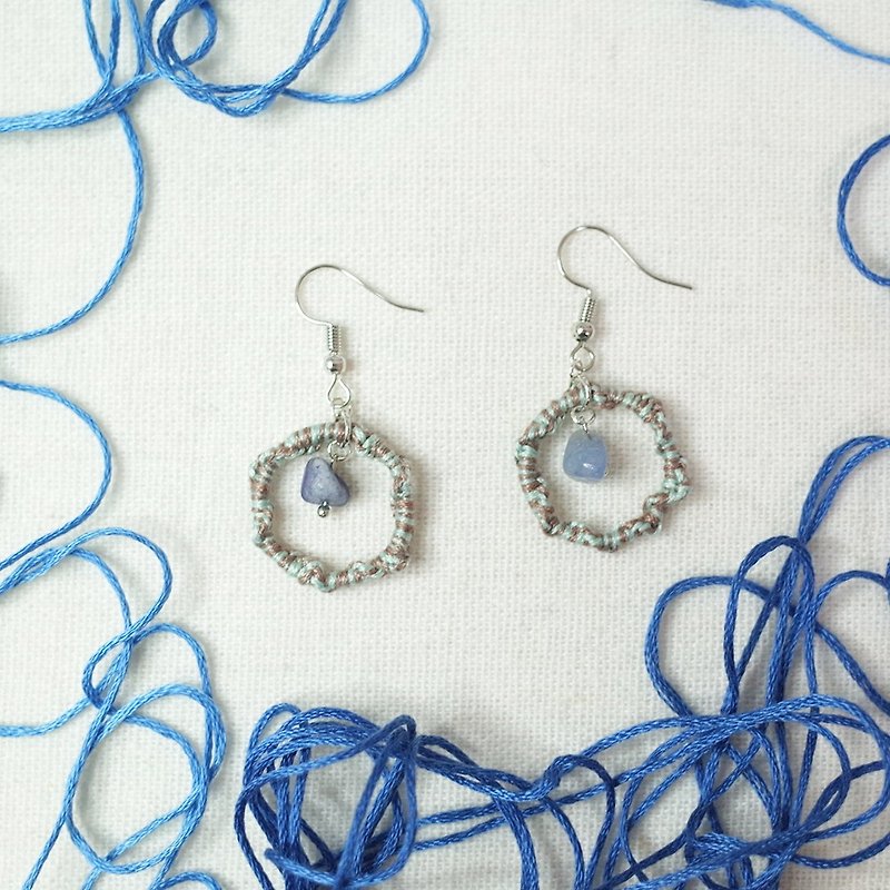Hand-knitted earrings twist aqua blue Dongling Clip-On/ear hook - Earrings & Clip-ons - Thread Blue