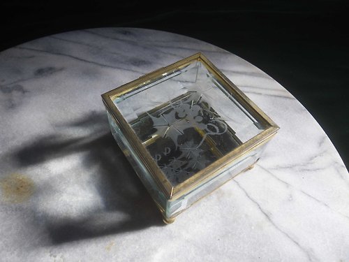 老時光OLD-TIME Vintage & Classic & Deco 【老時光 OLD-TIME】早期銅框玻璃珠寶盒