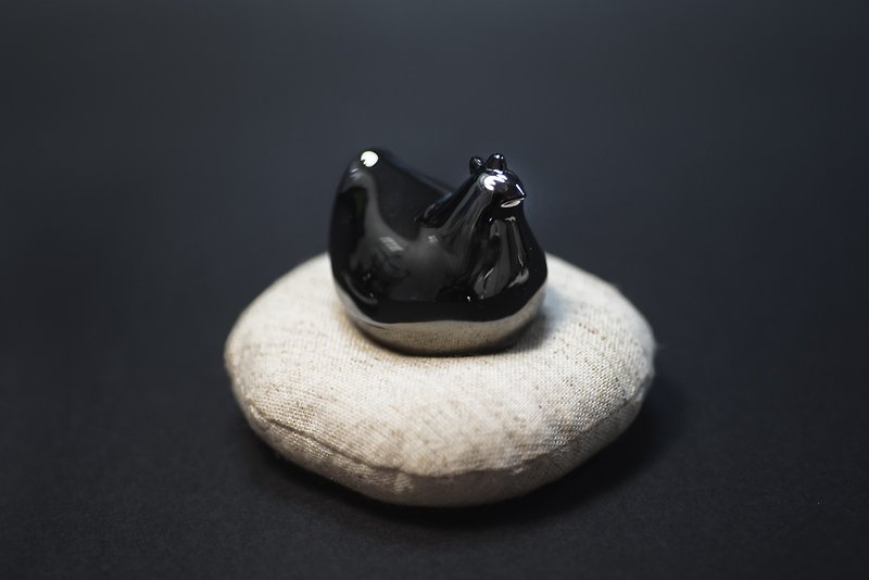 A small amount of ready stock is on sale [Must-have for transshipment] Personalized black fighting chick - Items for Display - Aluminum Alloy Multicolor