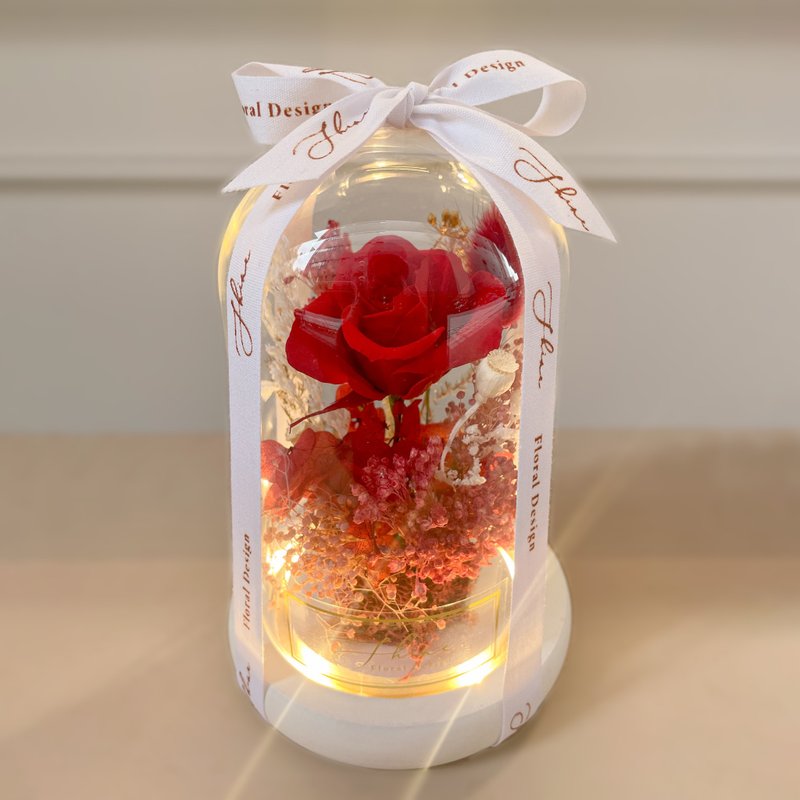 Classic red garden rose glass bell jar-medium - ช่อดอกไม้แห้ง - พืช/ดอกไม้ สีแดง