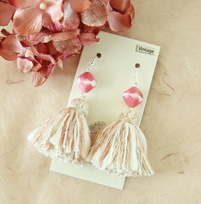 ผ้าฝ้าย/ผ้าลินิน ต่างหู - [Seasonal Sale] Nostalgic tassel earrings Vintage Beads pink cotton Linen sterling silver ear hooks