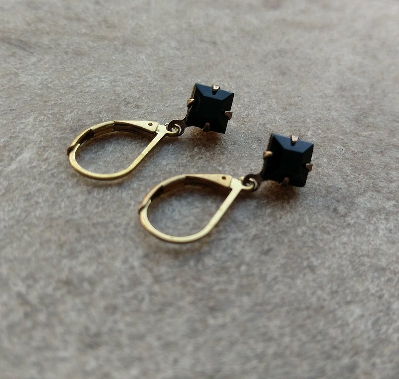 Black Glass Earrings - ต่างหู - โลหะ สีดำ
